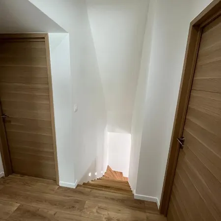 - Happy - Prázdninový dům *