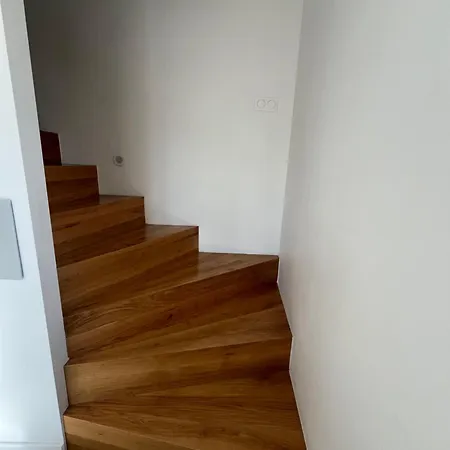 Prázdninový dům - Happy - *